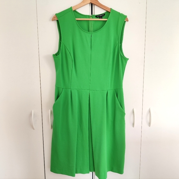 Sharagano Kelly Green Dress Size 14 Sleeveless - Picture 3 of 11
